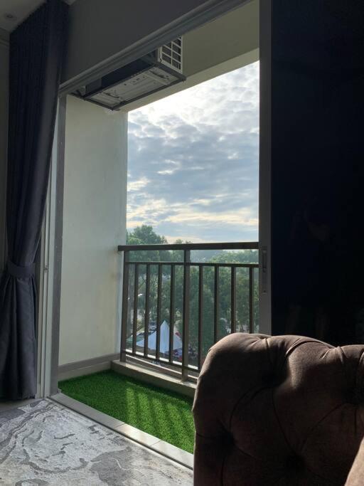 Apartment Inap Kayangan @ Puncak Alam With Swimming Pool